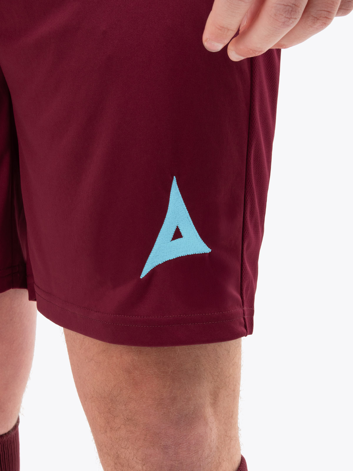 avec 'a' embroidery
